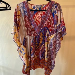 Halebob beautiful silk blouse. Fun print, size L.